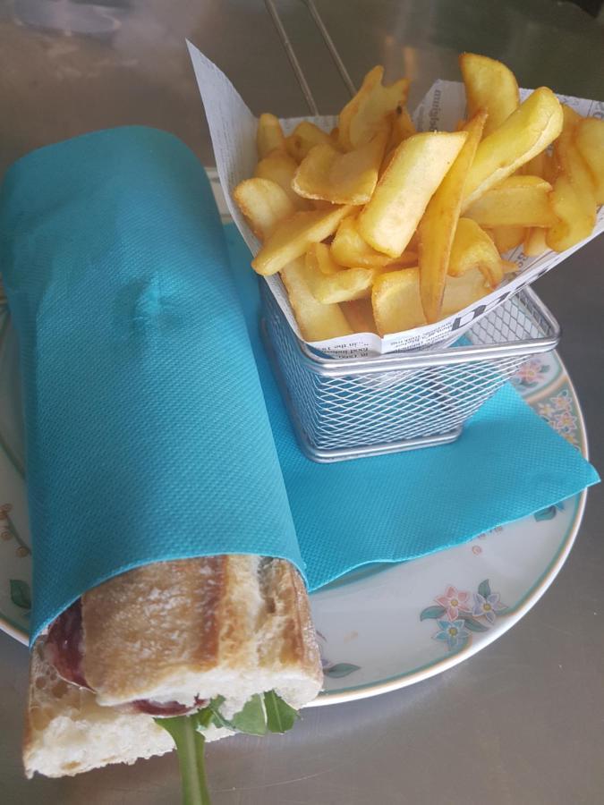 Clelles Hotel Restaurant Le Traineau מראה חיצוני תמונה